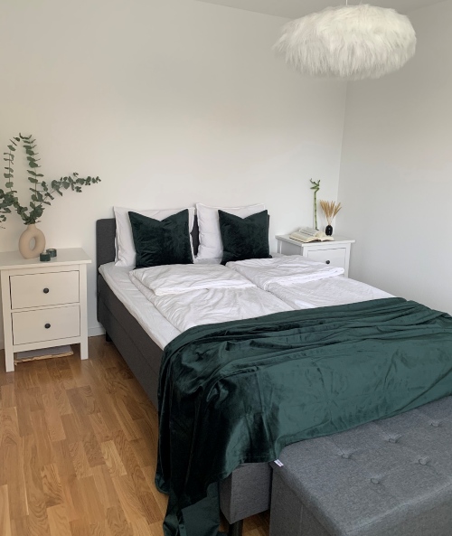 Bedroom green
